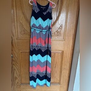 EUC 3 Pink Hearts Chevron Maxi Dress